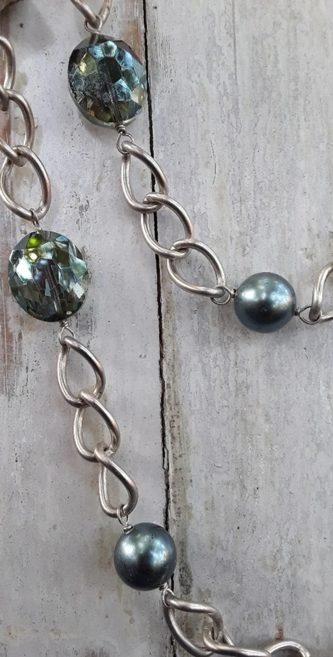 Pearl and crystal necklace - Picture 3 of 4